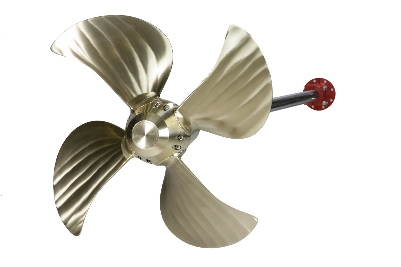 En N4-260/85 propeller fra Nogva på hvit bakgrunn